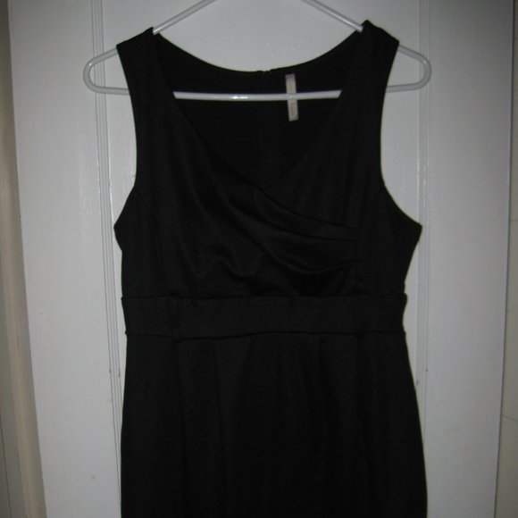 Must Have black dress - Picture 1 of 2